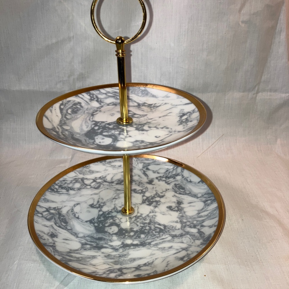 Round two-tier Hors-D’oeuvres stand. Holiday Home